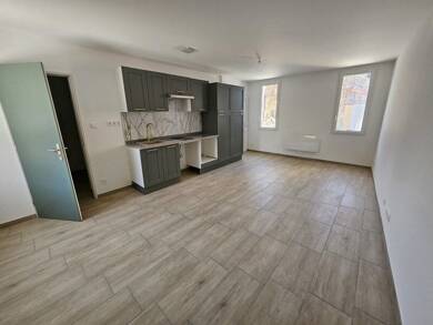 Appartement à louer 600 € 3 pièces 2 chambres 48,4 m² Dernier étage, Étage 1/1 Etagnac 16150