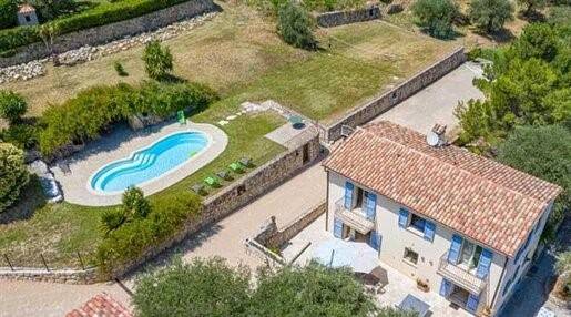 Maison à vendre, 195m², LE BAR SUR LOUP
