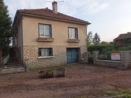 Maison à vendre 97 200 € 5 pièces 2 chambres 83 m² 590 m² de terrain Neuilly-l'Évêque 52360