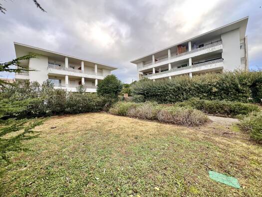 Appartement à vendre 140 000 € 2 pièces 1 chambre 42 m² RDC/2 Château Gombert Marseille 13ème arrondissement 13013