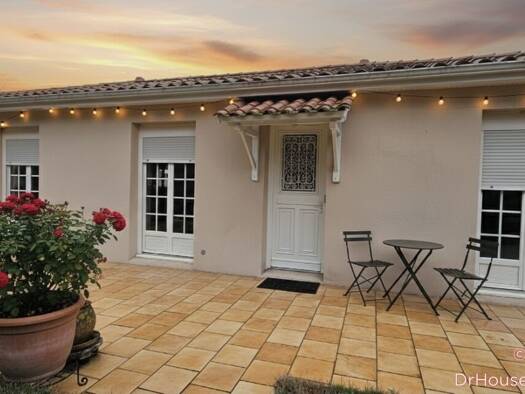 Maison à vendre 332 000 € 5 pièces 3 chambres 110 m² 1 185 m² de terrain Sud Bassens 33530