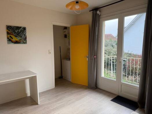 Appartement à louer 400 € 1 pièce 24,9 m² Centre Ville Mont-de-Marsan 40000