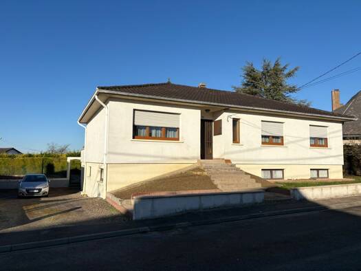 Maison de plain-pied à vendre 230 000 € 5 pièces 3 chambres 104 m² 637 m² de terrain Bouzonville 57320