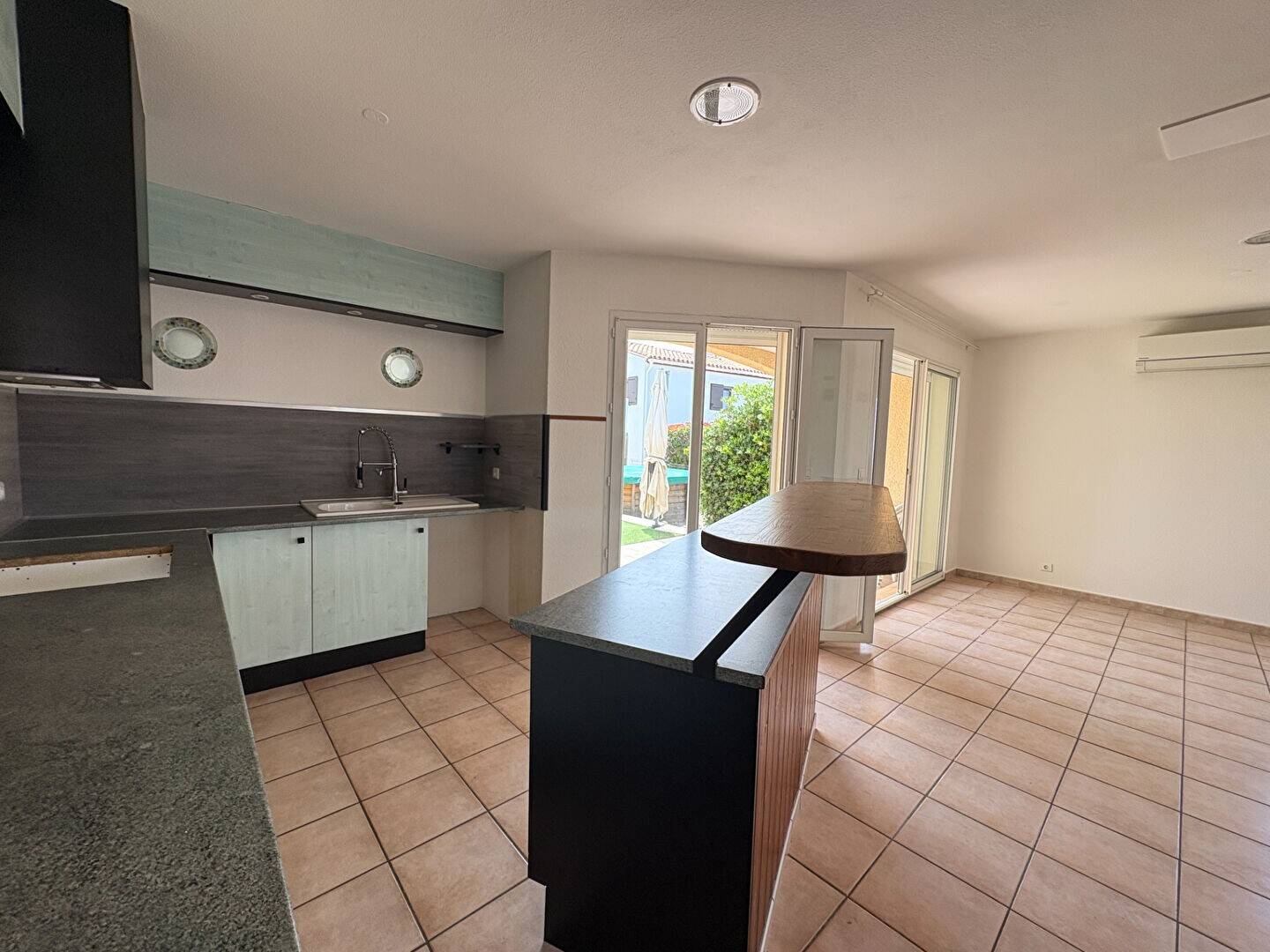 Maison à vendre, 92m², SAINT GENIS DES FONTAINES