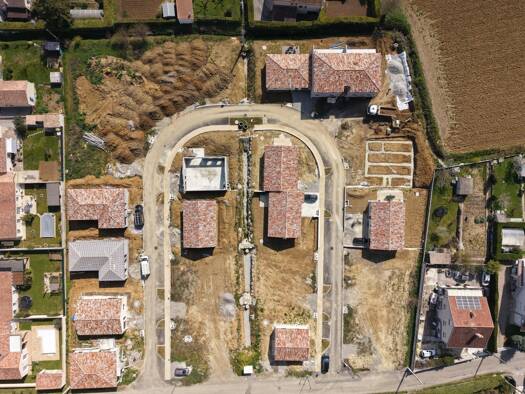 Terrain constructible à vendre 75 500 € 400 m² de terrain Chomérac 07210