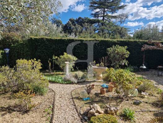 Appartement à vendre 277 000 € 3 pièces 2 chambres 64 m² RDC Peripherie Nord Est Sud Est Nyons 26110