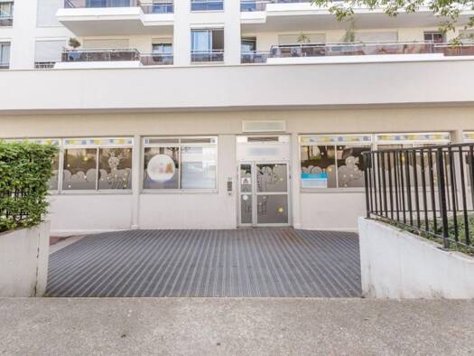 Boutique à vendre 2 250 000 € 350 m² de surface de vente Saint Louis-République Vincennes 94300