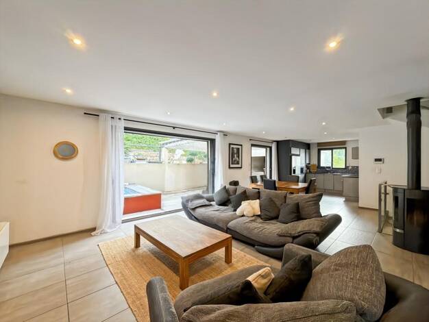 Maison à vendre 660 000 € 6 pièces 5 chambres 153,7 m² 562 m² de terrain Fabregoules-Caillols-Rougiere-Peyrards Septèmes-les-Vallons 13240