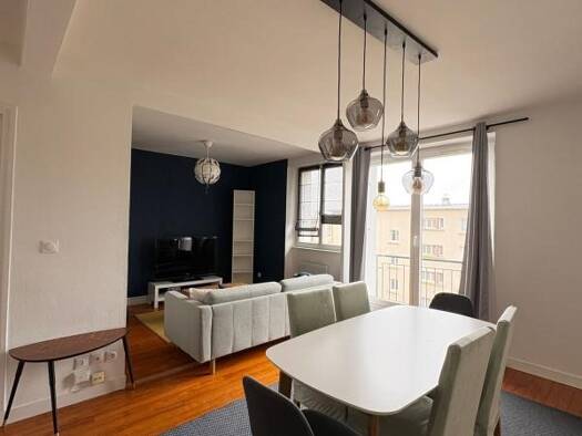 Appartement à louer 790 € 3 pièces 2 chambres 60 m² 3ème étage Centre Brest 29200