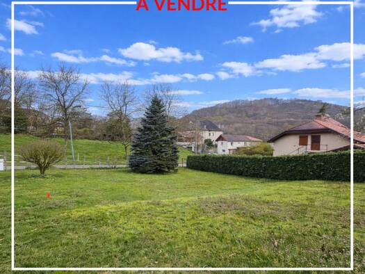 Terrain constructible viabilisé à vendre 95 000 € 650 m² de terrain Izeaux 38140