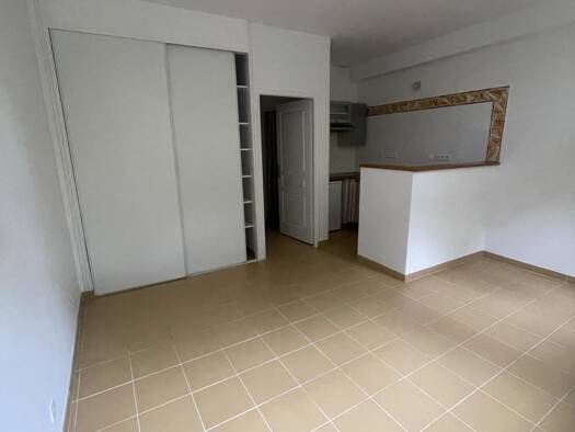 Appartement à louer 483 € 1 pièce 25 m² RDC Amiens 80000
