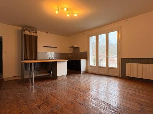 Appartement à louer 400 € 3 pièces 2 chambres 67 m² Cransac 12110