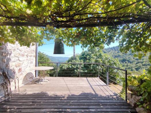 Maison à vendre 190 000 € 4 pièces 3 chambres 100 m² 1 495 m² de terrain Aizac 07530