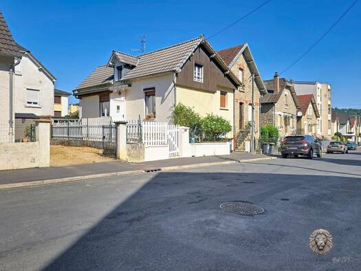 Maison à vendre 173 000 € 5 pièces 3 chambres 94 m² 196 m² de terrain Bouygue Brive-la-Gaillarde 19100