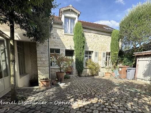 Maison à vendre 1 800 000 € 8 pièces 4 chambres 280 m² 450 m² de terrain Centre Ville Croissy-sur-Seine 78290