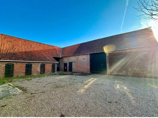 Ferme à vendre 323 300 € 7 pièces 5 chambres 244 m² 3 562 m² de terrain Aubin-Saint-Vaast 62140