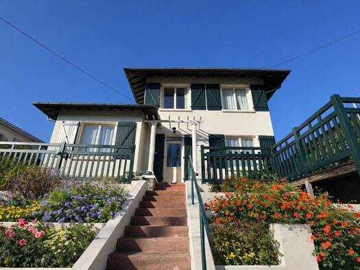 Maison de ville à vendre 790 000 € 6 pièces 4 chambres 138 m² 347 m² de terrain Saint Léon-Marracq Bayonne 64100