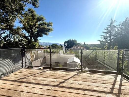 Appartement à vendre 269 000 € 3 pièces 2 chambres 61 m² Étage 1/1 Gréasque 13850