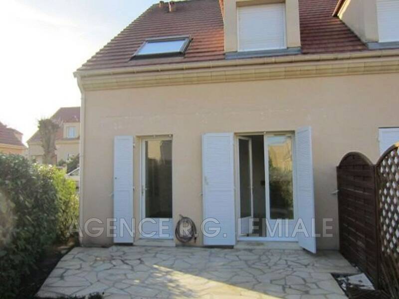 Maison à louer, 74m², LE MESNIL LE ROI