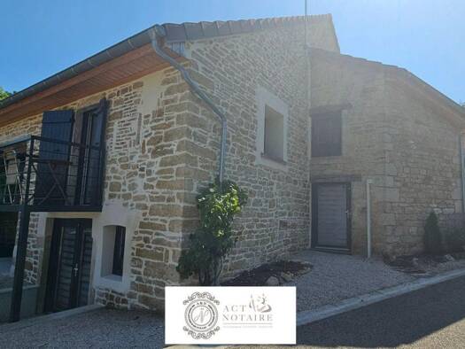 Maison à vendre 239 200 € 5 pièces 1 chambre 117 m² 1 047 m² de terrain Beaufort-Orbagna 39190