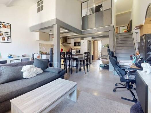 Duplex à vendre 165 000 € 3 pièces 1 chambre 53 m² Étage 2/2 Forcalqueiret 83136