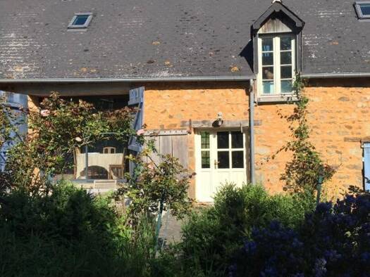 Maison à vendre 249 900 € 9 pièces 3 chambres 274 m² 5 000 m² de terrain Pré-en-Pail-Saint-Samson 53140