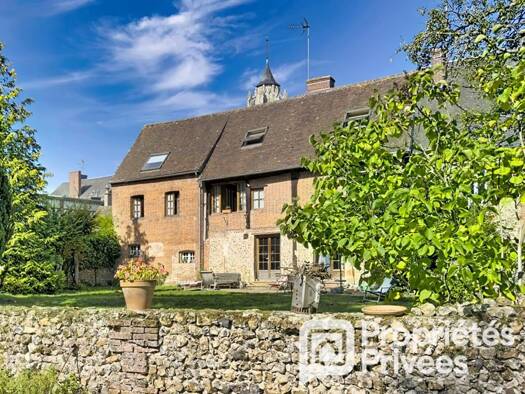 Maison à vendre 354 200 € 8 pièces 5 chambres 226 m² 997 m² de terrain Rugles 27250