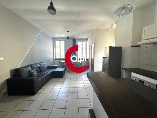 Appartement à louer 683 € 2 pièces 2 chambres 61,8 m² 4ème étage Charlemagne Vienne 38200