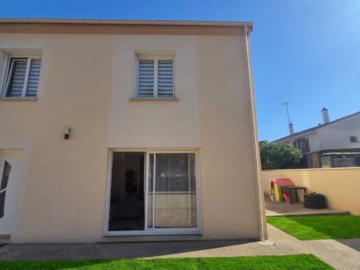 Pavillon à vendre 305 600 € 4 pièces 3 chambres 95 m² 210 m² de terrain Morigny-Champigny 91150