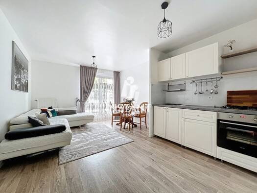 Appartement à vendre 240 000 € 3 pièces 2 chambres 56 m² 1er étage Val Pompadour-L'Etang Étendu Valenton 94460