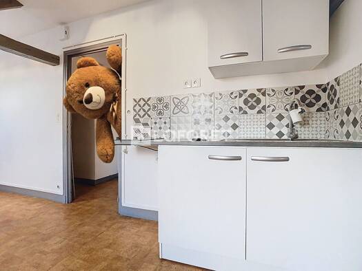 Appartement à louer 440 € 2 pièces 1 chambre 30 m² Dernier étage, Étage 3/3 Parc Saint Cyr Elbeuf 76500