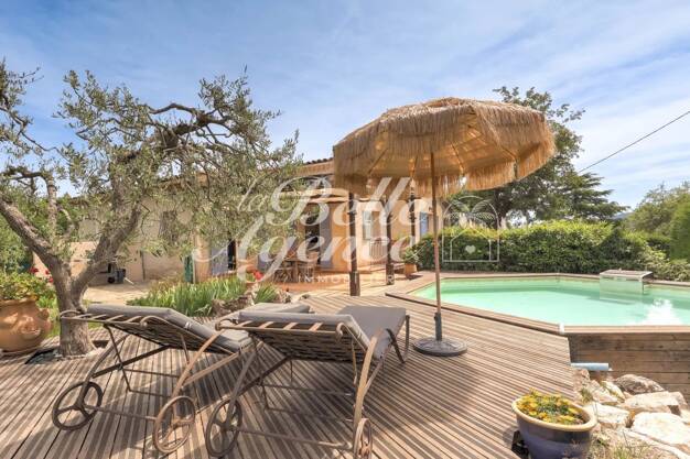 Maison à vendre 595 000 € 4 pièces 3 chambres 136 m² 1 500 m² de terrain Châteauneuf-Villevieille 06390