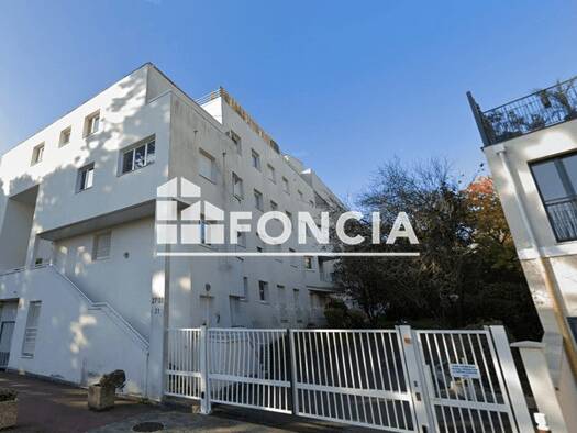 Appartement à louer 1 962 € 4 pièces 3 chambres 98,3 m² 2ème étage Houssières Châtenay-Malabry 92290