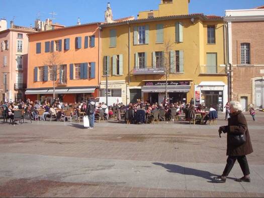 Local commercial à louer 2 500 € 43 m² de surface de vente Haut Vernet-Moyen Vernet Perpignan 66000