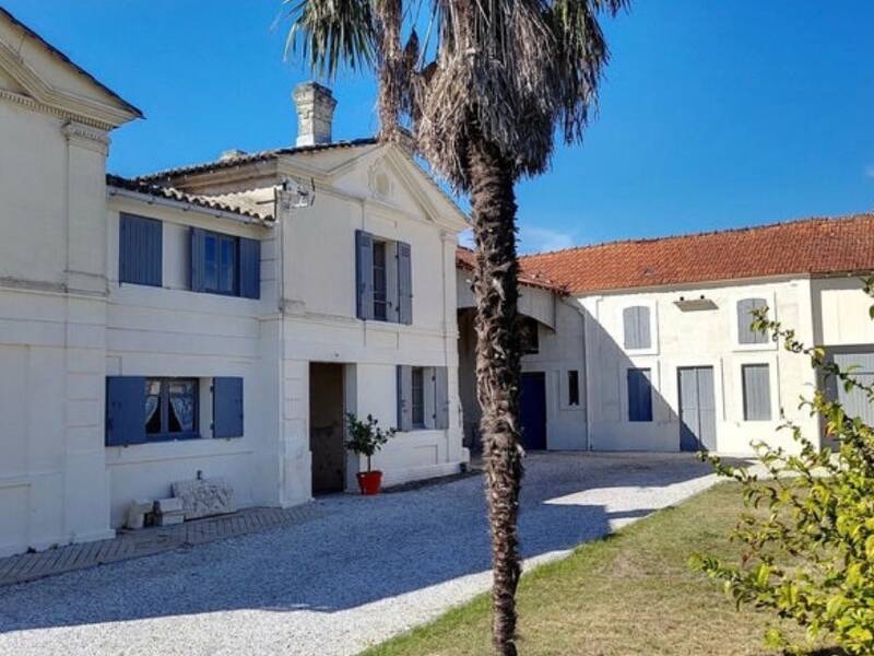 Maison à vendre, 320m², SAINT CHRISTOLY DE BLAYE