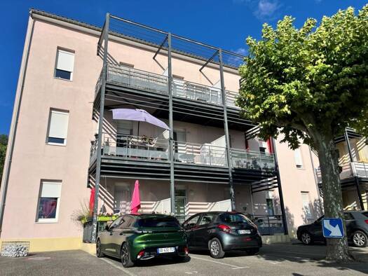 Duplex à vendre 235 000 € 4 pièces 3 chambres 100 m² Ruoms 07120