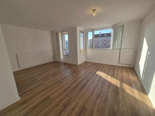 Appartement à louer 1 269 € 3 pièces 2 chambres 64,3 m² 3ème étage Ancien Centre Ville Ermont 95120