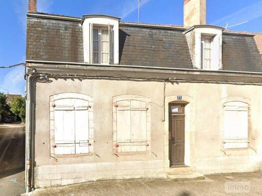 Maison à vendre 74 200 € 6 pièces 4 chambres 161,5 m² 130 m² de terrain Saint-Amand-Montrond 18200