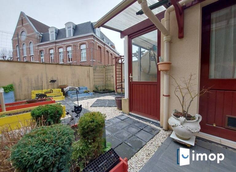 Maison de ville à vendre 160 000 € 4 pièces 2<br/>chambres 90 m²<br/>superficie 98 m²<br/>terrain Gambetta Tourcoing 59200