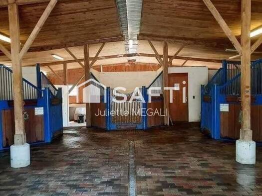 Ferme équestre à vendre 750 000 € 296 m² 268 449 m² de terrain Sainte-Foy-la-Grande 33220