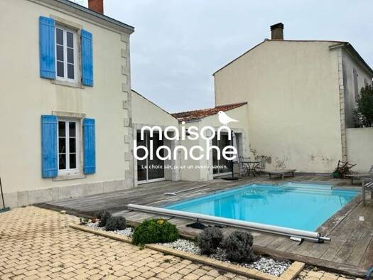 Maison à louer 926 € 5 pièces 3 chambres 143,2 m² dès le 13/04/2026 La Jarrie 17220