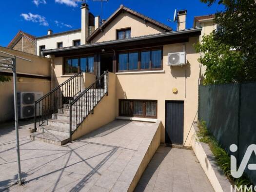 Maison à vendre 682 000 € 6 pièces 2 chambres 170 m² 648 m² de terrain Les Corluis Le Perreux-sur-Marne 94170