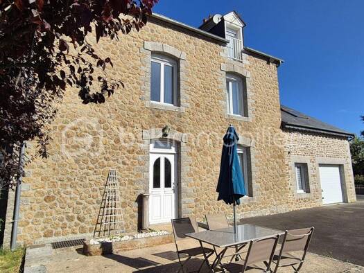 Maison à vendre 339 000 € 6 pièces 5 chambres 161 m² Javené 35133