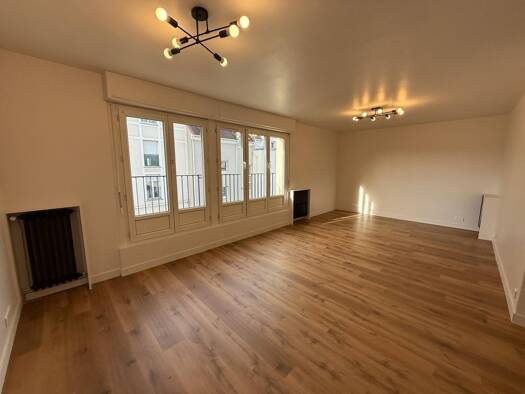 Appartement à louer 1 480 € 3 pièces 2 chambres 87,4 m² Étage 1/1 Montesson 78360