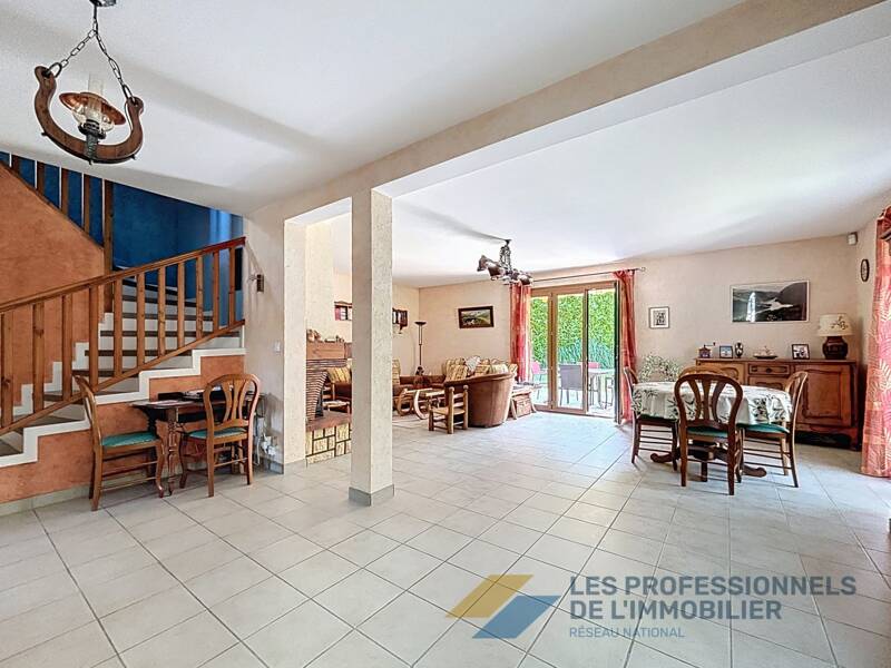 Maison à vendre, 176m², CHALLES LES EAUX