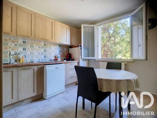 Appartement à vendre 148 000 € 3 pièces 1 chambre 63 m² Étage 1/4 Quartiers Est-Rhone Tournon-sur-Rhône 07300