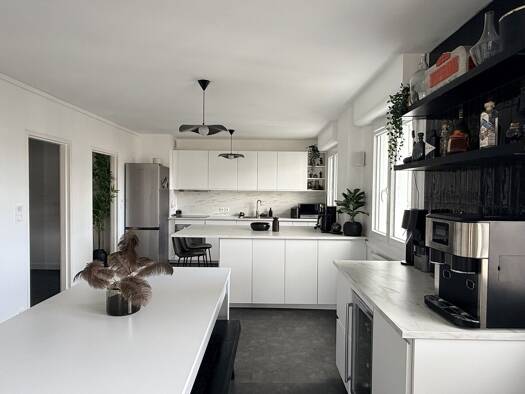 Appartement à vendre 199 000 € 3 pièces 2 chambres 81 m² Étage 10/15 Bonnabaud Clermont-Ferrand 63000