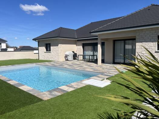 Maison à vendre 500 000 € 5 pièces 4 chambres 149 m² 700 m² de terrain Artigueloutan 64420