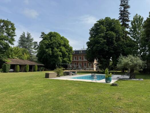 Château à vendre 2 490 000 € 11 pièces 7 chambres 436,3 m² 52 774 m² de terrain Pacy-sur-Eure 27120