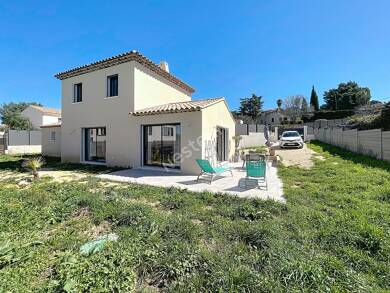 Maison à vendre - Neuf 580 000 € 5 pièces 3 chambres 115 m² 542 m² de terrain Le Castellet 83330